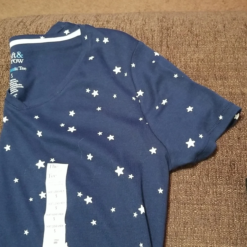 Ladies crew neck top. Small - Picture 5 of 6